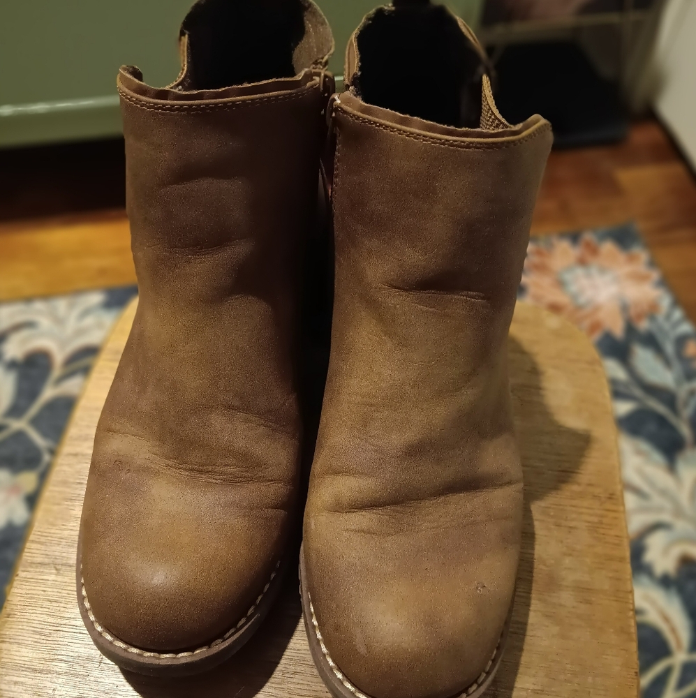 B52 by Bullboxer Micah Chelsea Boots, Women Size 8